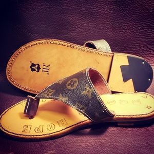 Custom Louis v sandals size 6